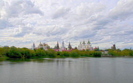 View of the Kremlin / ***