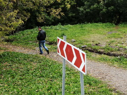 The road to autumn / 2015-09-07-0616-C00-056(82)