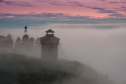 Tower in the fog / ***