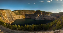 Flooded Quarry / ***