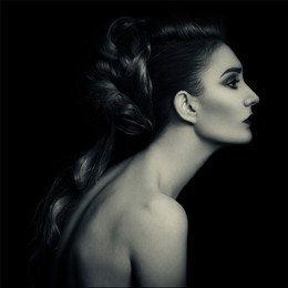 &nbsp; / Md: Mariana Filatova 
Make up &amp; hair: Li Lobanova