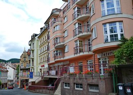 streets of Karlovy Vary / ***