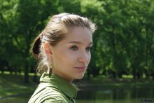 Portrait in Green / ***