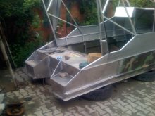 building boats / ***