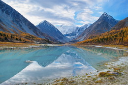 Akkem lake. / ***