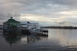 Evening on the river / ***