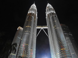 The city sleeps / ***