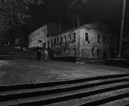 The city sleeps / ***