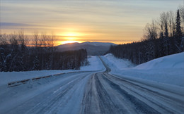 path of the road / ---