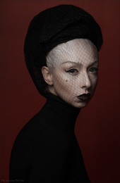 &nbsp; / Ph: Ariadna Belkina 
Md: Alexandra Guvidas
Make up &amp; hair: Li Lobanova
PhotoFilmStudio