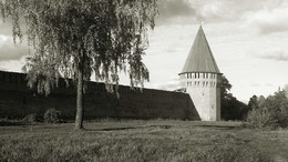 Old Fortress / ***