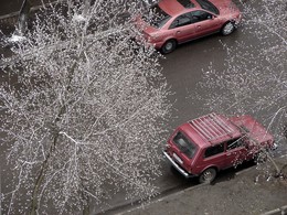 Auto / ***