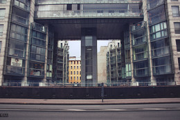 Urban contrasts / ***