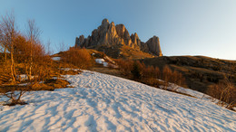 Morning in the mountains / ***