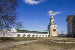 The monastery / ***