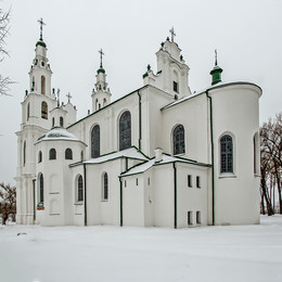 Sophia Cathedral / ***