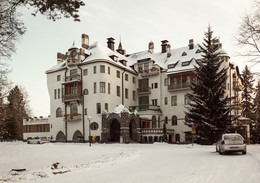 Winter Castle / ***