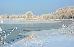 Winter river. / ***