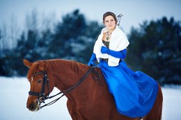 Horsewoman / ***