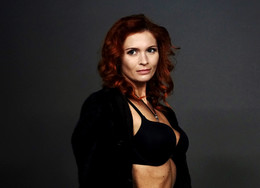 Portrait in studio / ***