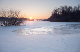 Dawn / ***