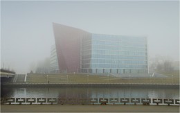 mist day / ***