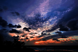 Sunset and the Sea / ***