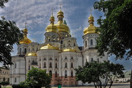 Kiev-Pechersk Lavra / ***