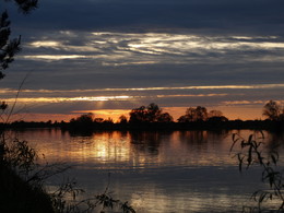 Sunset / ***