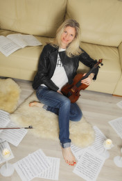 violinist Elena / 2018