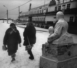 As escort ships ... / ***