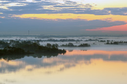 Spring Morning on the Volga River / ***