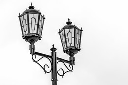 Streetlight / ***