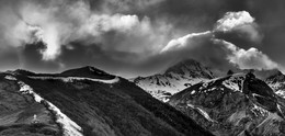 Road to clouds / ***
