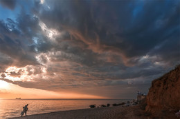 Evening at Sea / ***