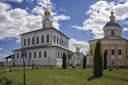 The monastery / ***