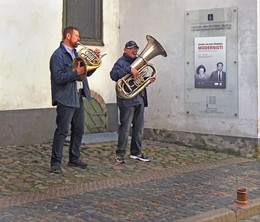 street musicians / ***