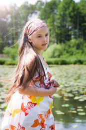 On the pond / ***