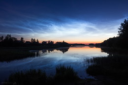 Noctilucent clouds / ***