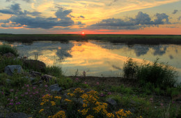 Sunset / ***