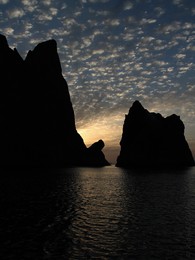 Morning at the Golden Gate / ***
