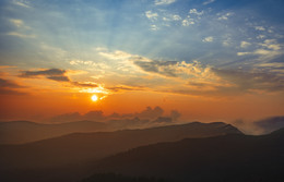 Sunset in the mountains / ***