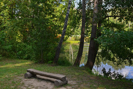 forgotten bench / ***