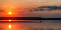 Sunset on the lake / ***