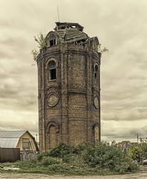 Water tower / ***