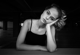 &nbsp; / ***