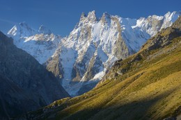 Morning in the mountains / ***