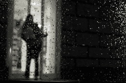 Rain in the city / ***