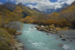 Autumn in the mountains / ***