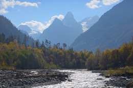 Autumn in the mountains / ***